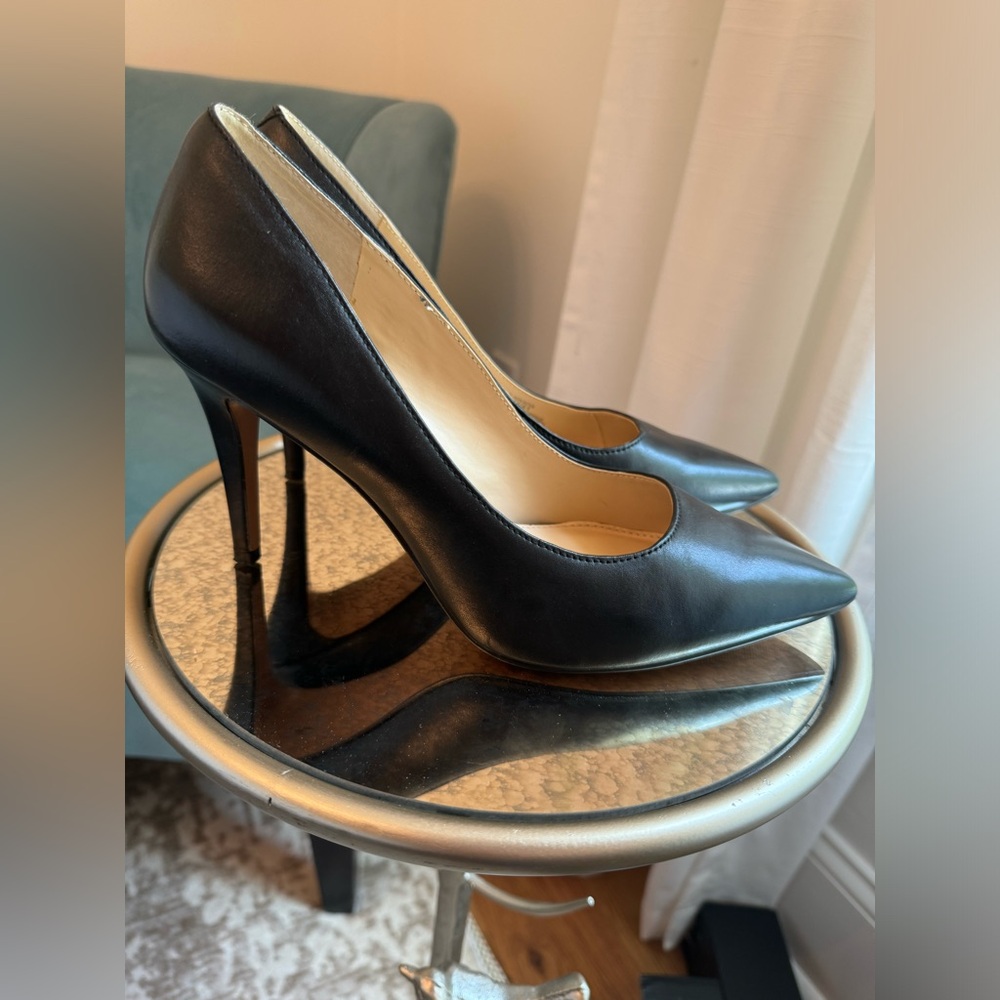 Vince Camuto Sevilla Leather Stiletto Pointed Toe Heel - Picture 2 of 6